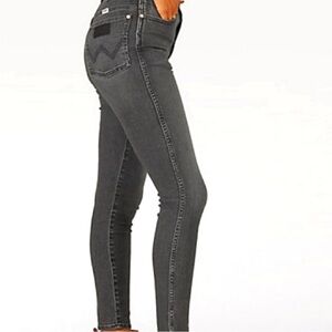 Wrangler 612 Wriggler High Rise Skinny Jeans size 27X28